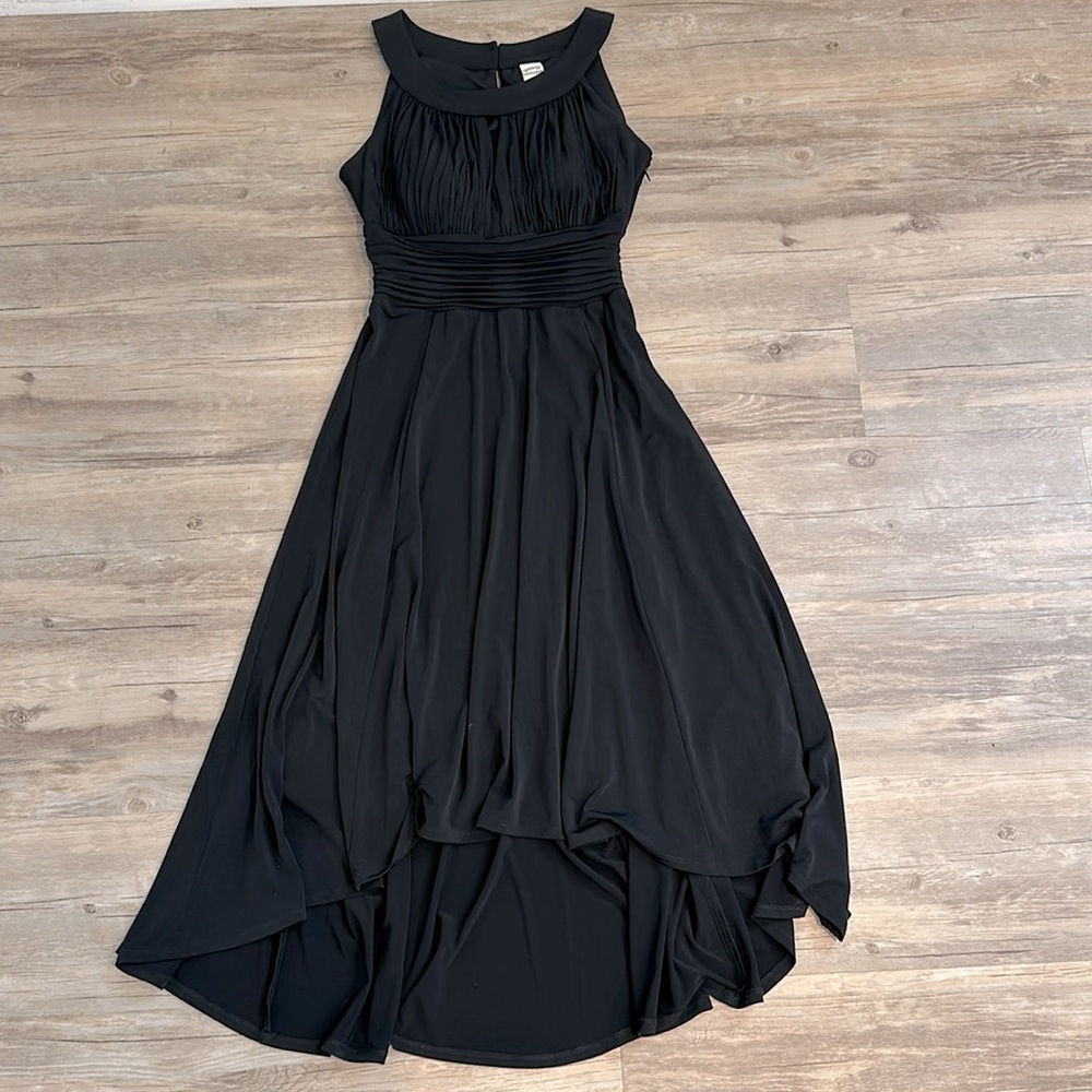 Sangria Black Dress